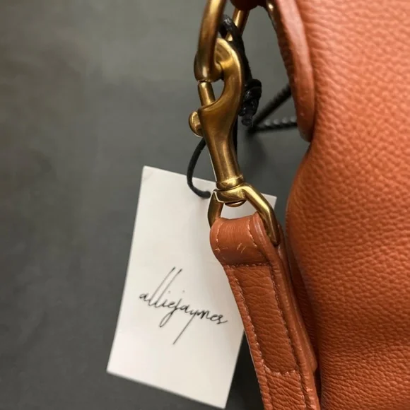 NWT, Beautiful, Hand Crafted Leather, Small Bucket Bag by AllieJaymes. - Picture 4 of 16